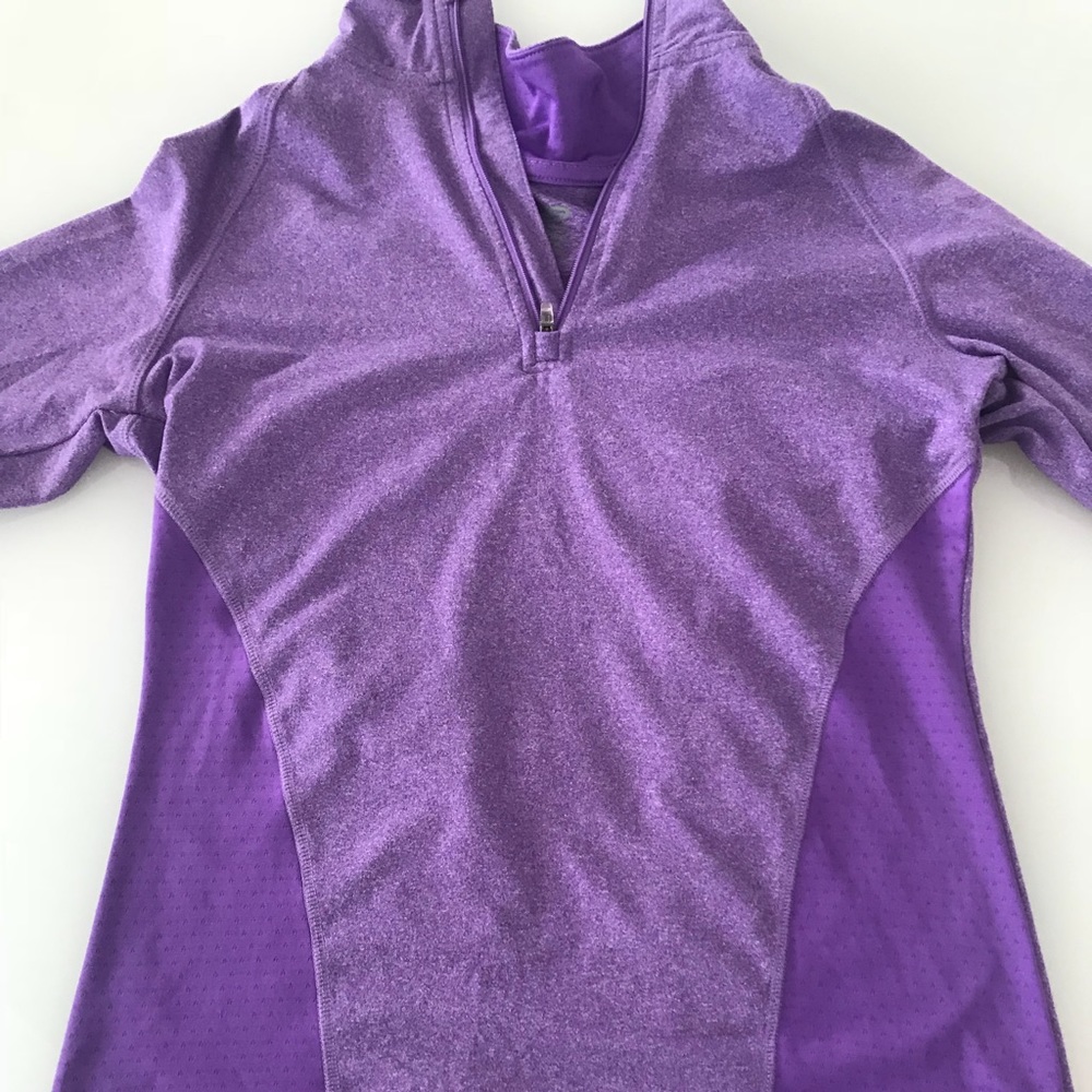 Athletic women’s long sleeve